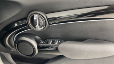 MINI Hatchback 1.5 Cooper Classic 5dr Auto Petrol Hatchback